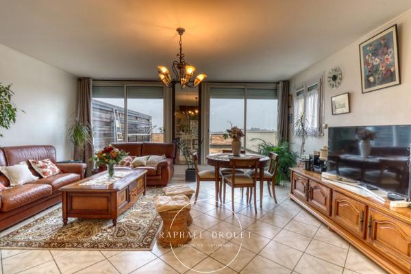 VIENNE - APPARTEMENT FAMILIAL 105 M2 – 4 CHAMBRES - GRANDE TERRASSE – CAVE – GARAGE