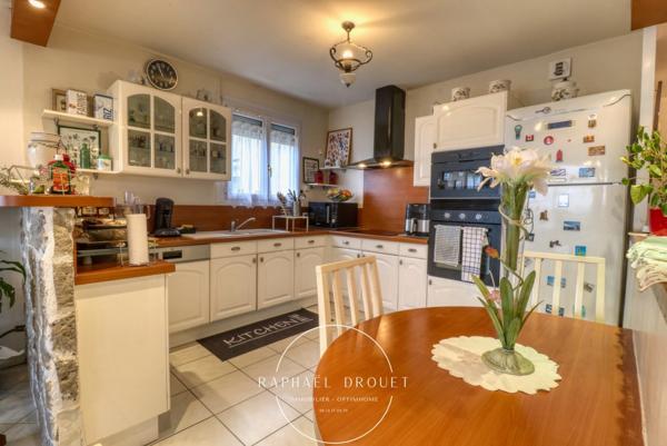 VIENNE - APPARTEMENT FAMILIAL 105 M2 – 4 CHAMBRES - GRANDE TERRASSE – CAVE – GARAGE