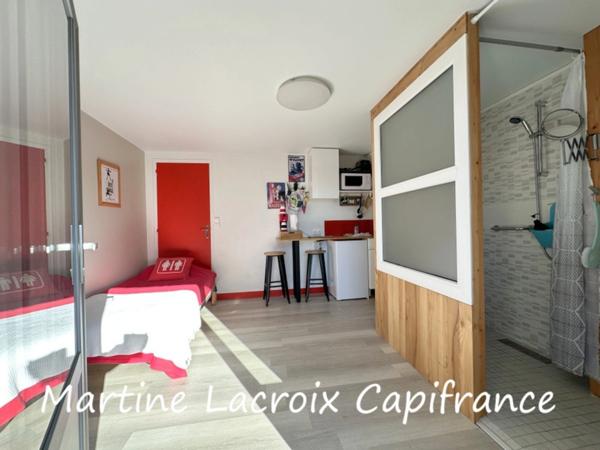 Dpt SARTHE (72), à vendre LA FERTE-BERNARD - MAISON CONTEMPORAINE  P6 de 145 m² - Terrain de 741M²