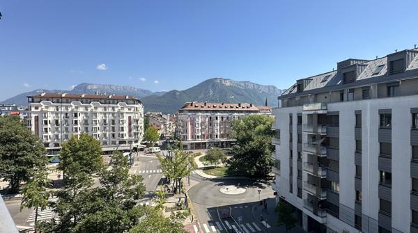 Appartement T3 en étage élevé   Annecy centre-ville