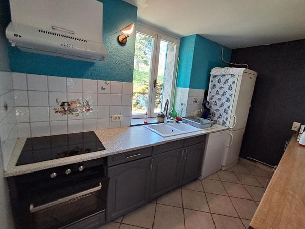A colombier (70000) Ensemble immobilier de 2 maisons sur 33 ares de terrain à 247 500 euros