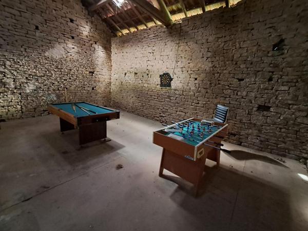A colombier (70000) Ensemble immobilier de 2 maisons sur 33 ares de terrain à 247 500 euros