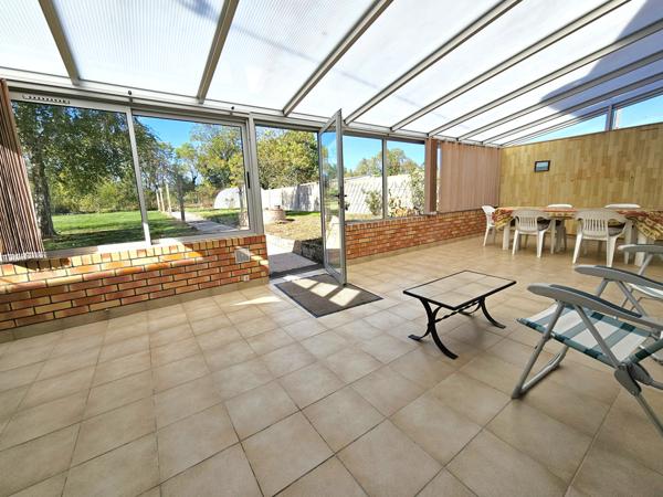 Maison familiale avec 4 chambres dépendances et terrain COUFFE