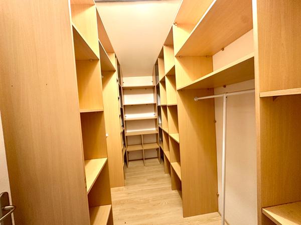 VOUILLE - LONGERE - 174m2 - BEAUX VOLUMES - AU CALME