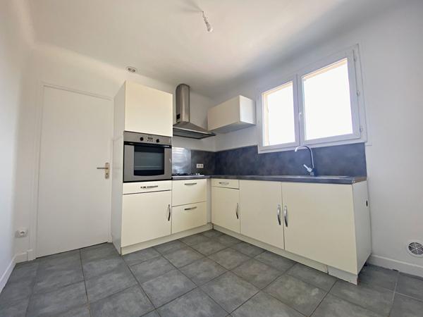 Maison Saint Cannat 3 pièce(s) 73 m2