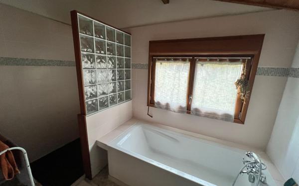 Maison à vendre    3 pièces •  Lüe