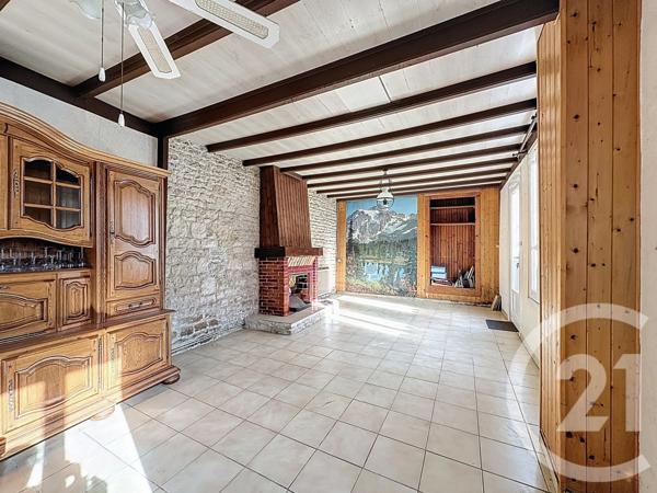 Maison à vendre  6 pièces - 138,60 m2 VELLUIRE - 85