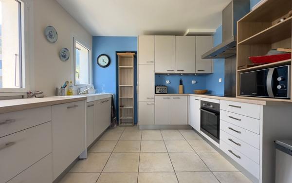 Maison à vendre    6 pièces • 210 m2 Bons-en-Chablais