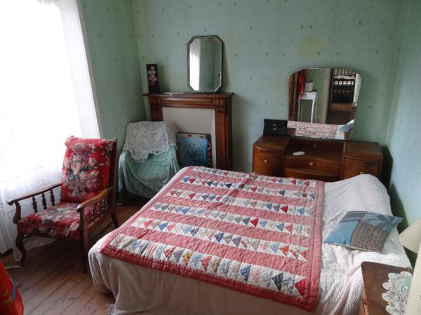 Rostrenen (22110) Maison de ville avec jardin et garage