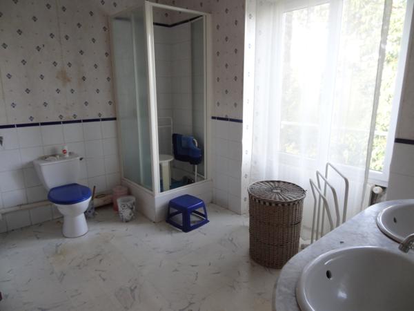 Rostrenen (22110) Maison de ville avec jardin et garage