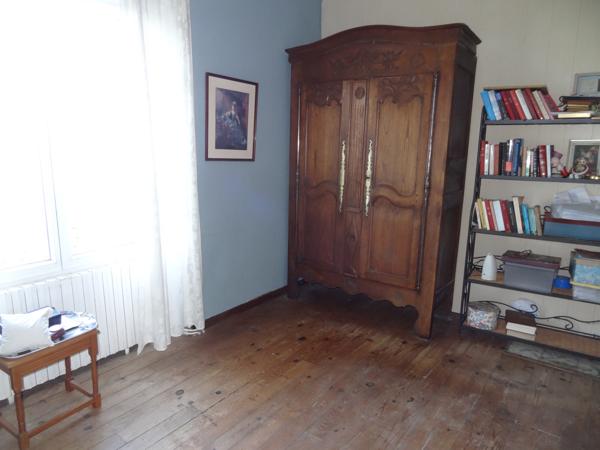 Rostrenen (22110) Maison de ville avec jardin et garage