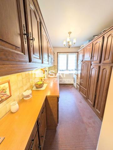 Paris XXeme F4 agencé en F3 73m² Parking et Cave