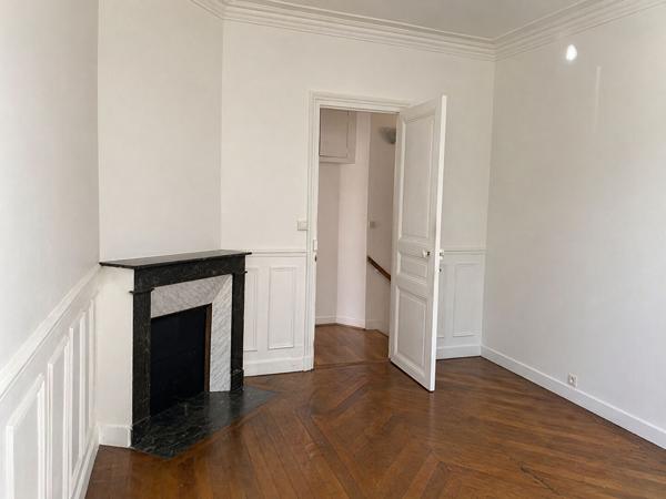 RARE & FORT POTENTIEL! GRANDE MAISON DE VILLE ET DEPENDANCES CENTRE MAISONS-ALFORT