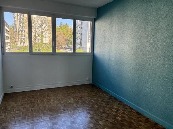 APPARTEMENT T5 A LOUER - LYON 5EME ARRONDISSEMENT Les Castors-Les Granges 81.52 m 2 1 130 € charges comprises par mois