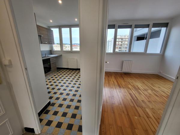 Appartement 3 pièces de 51 m² à Lyon 04