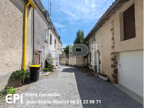 Nueil-les-Aubiers Maison ancienne Ajouter à ma sélection Référence : 6386