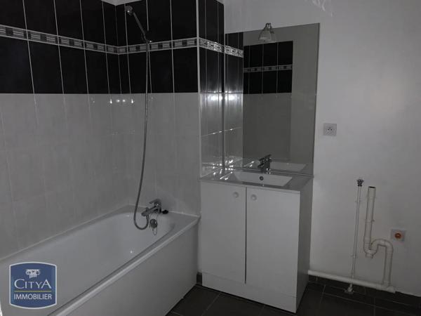 Appartement à louer 2 pièces 44.22m² Louvroil (59720)