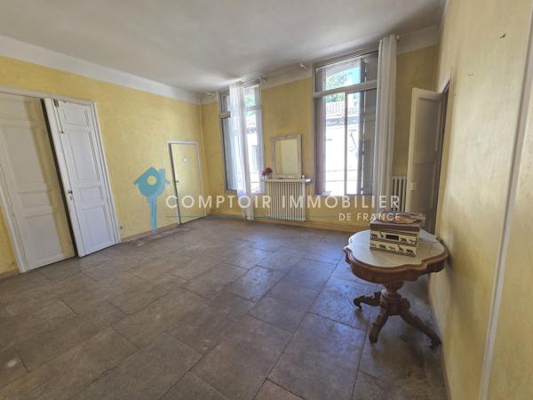 Appartement
                                                                                                                                                                                                                                                                                                                        7 pièce(s)                                                                                                                                                                                                          3 chambre(s)                                                                                                                                                                                                          123  m²