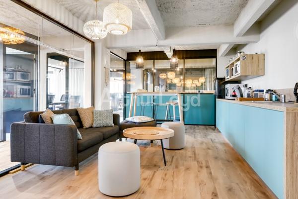 Bureaux rénovés à louer ou à vendre à Lille - Loft industriel clé en main, accès facile et emplacement stratégique