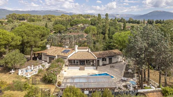 Magnifique villa à vendre proche de Valbonne