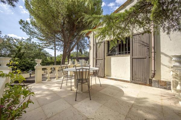 Magnifique villa à vendre proche de Valbonne