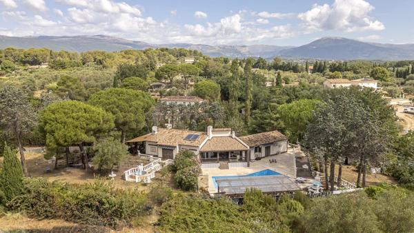 Magnifique villa à vendre proche de Valbonne