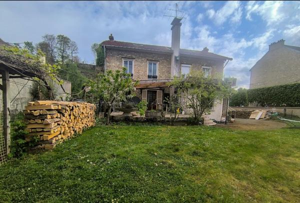 Maison 8 pièces + maison 3 pièces