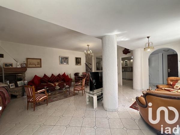 Maison traditionnelle 4 pièces de 111 m² à Le Cannet (06110)