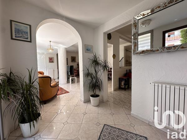 Maison traditionnelle 4 pièces de 111 m² à Le Cannet (06110)