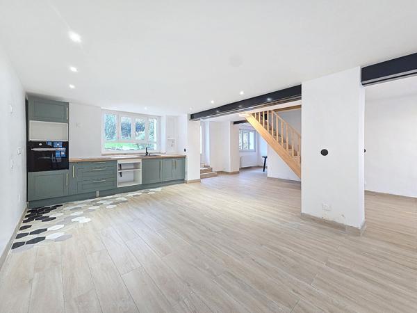 Maison rénovée à vendre de 5 pièce(s) à Boissy le Châtel