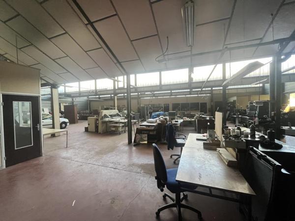 Dépôt de 547 m² modulables