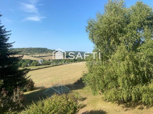 EXCLUSIVITE A BLIGNY/OUCHE ! Belle maison rénovée sur terrain de 2310 m² env. Vue exceptionnelle sur la vallée de l'Ouche.