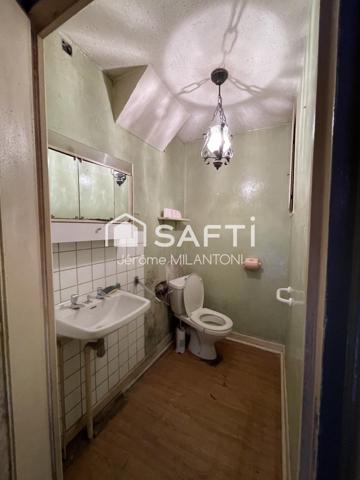 Spécial investisseur, à moins de 5mn axe A31, proche gare SNCF et commodités...