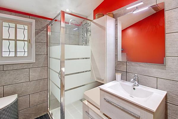 EXCLUSIVITE À VENDRE - VIDAUBAN - Maison T4 avec VUE 88 m² sur 3856m² de terrain arboré en restanques