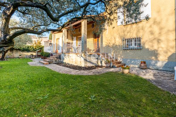 Maison à vendre à Carpentras 7 pièces 177 m²