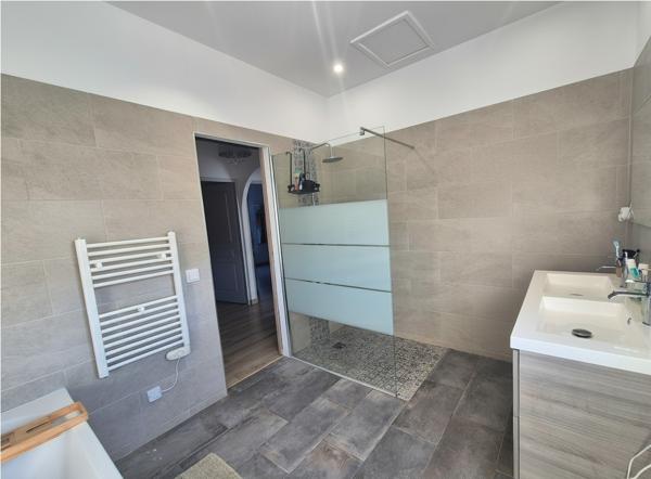 Maison moderne 6 pièces à vendre à Linguizzetta, Corse