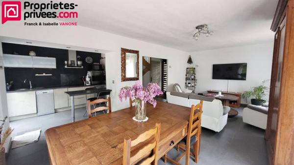 Maison Individuelle type plain pied - 3 chambres - jardin - garage - cave - 82 m² habitables (120m² utiles)