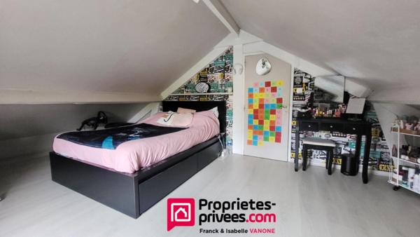 Maison Individuelle type plain pied - 3 chambres - jardin - garage - cave - 82 m² habitables (120m² utiles)