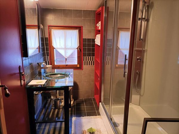 Magnifique maison en pierre sur la commune de Le Gua (Dercie)