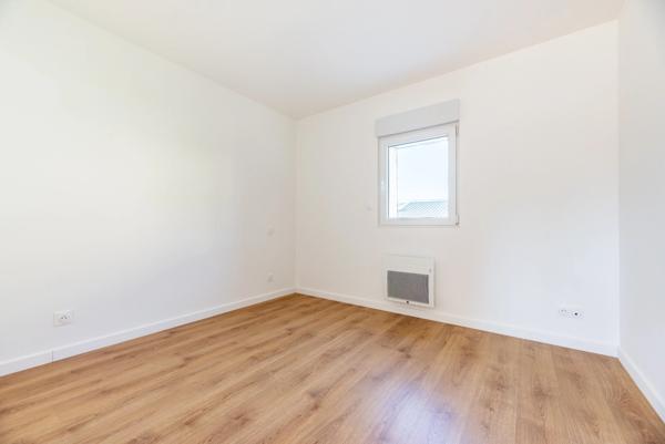 SAINT MARC SUR MER - PLAGE HULOT - PLEIN CENTRE - MARCHE - Duplex Loft T5 - AVEC TERRASSE - GARAGE - PARKING SECURISE