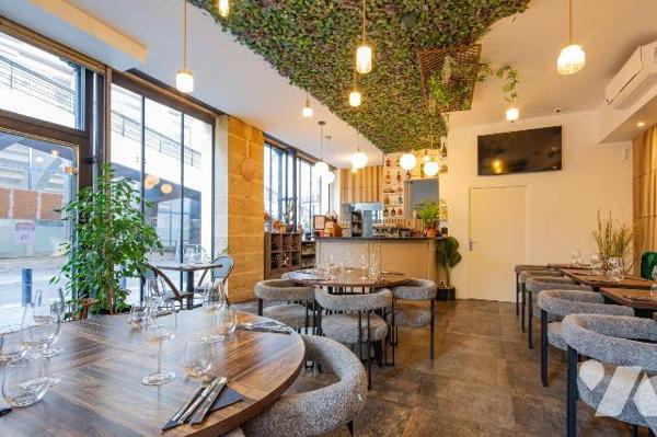 VENTE IMMO-INTERACTIF- BORDEAUX (33000) 6, place de la Ferme de Richemont -
Un immeuble de rap...