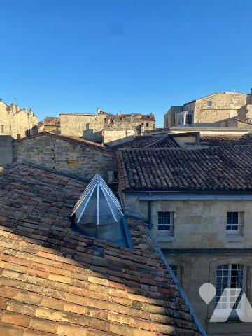 VENTE IMMO-INTERACTIF- BORDEAUX (33000) 6, place de la Ferme de Richemont -
Un immeuble de rap...