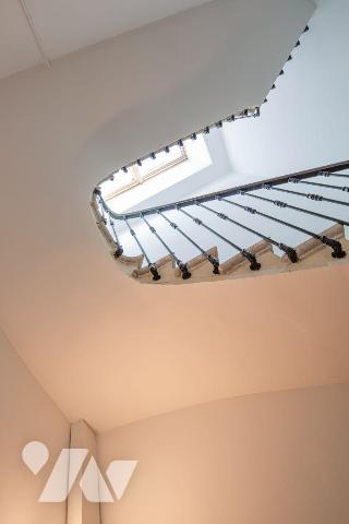 VENTE IMMO-INTERACTIF- BORDEAUX (33000) 6, place de la Ferme de Richemont -
Un immeuble de rap...