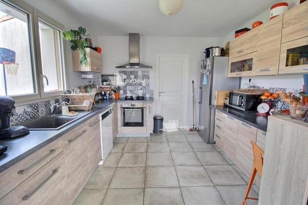 Maison Saint Symphorien 6 pièce(s) 148.43 m2