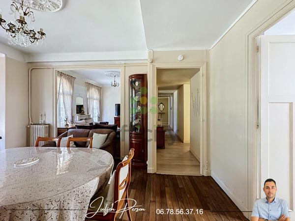 Appartement
         5 pièces
        - 98 m² 273 000 € *