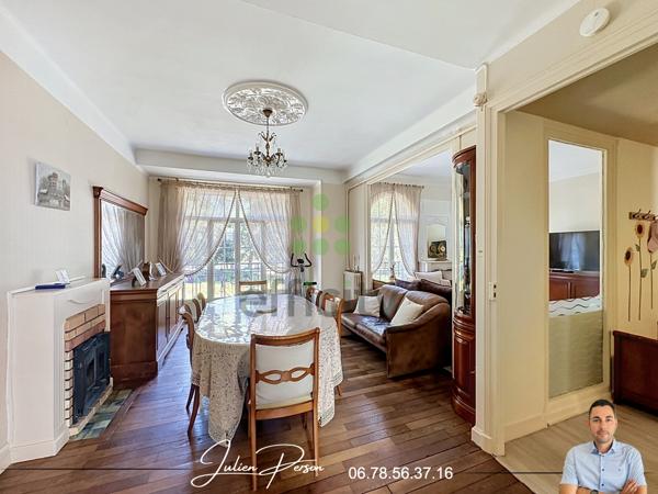 Appartement
         5 pièces
        - 98 m² 273 000 € *