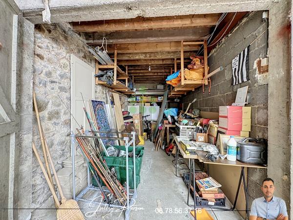 Appartement
         5 pièces
        - 98 m² 273 000 € *
