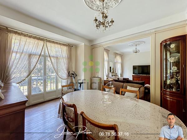 Appartement
         5 pièces
        - 98 m² 273 000 € *