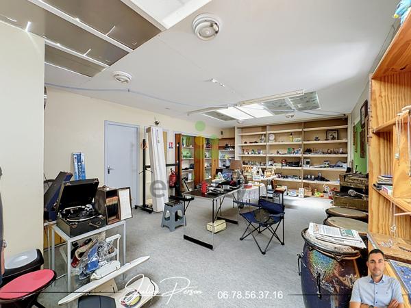 Appartement
         5 pièces
        - 98 m² 273 000 € *