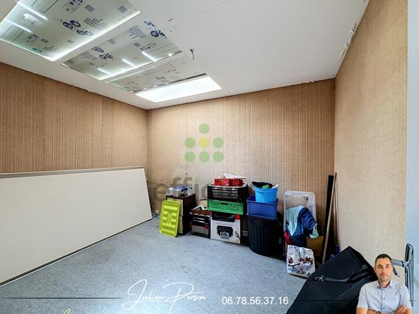 Appartement
         5 pièces
        - 98 m² 273 000 € *